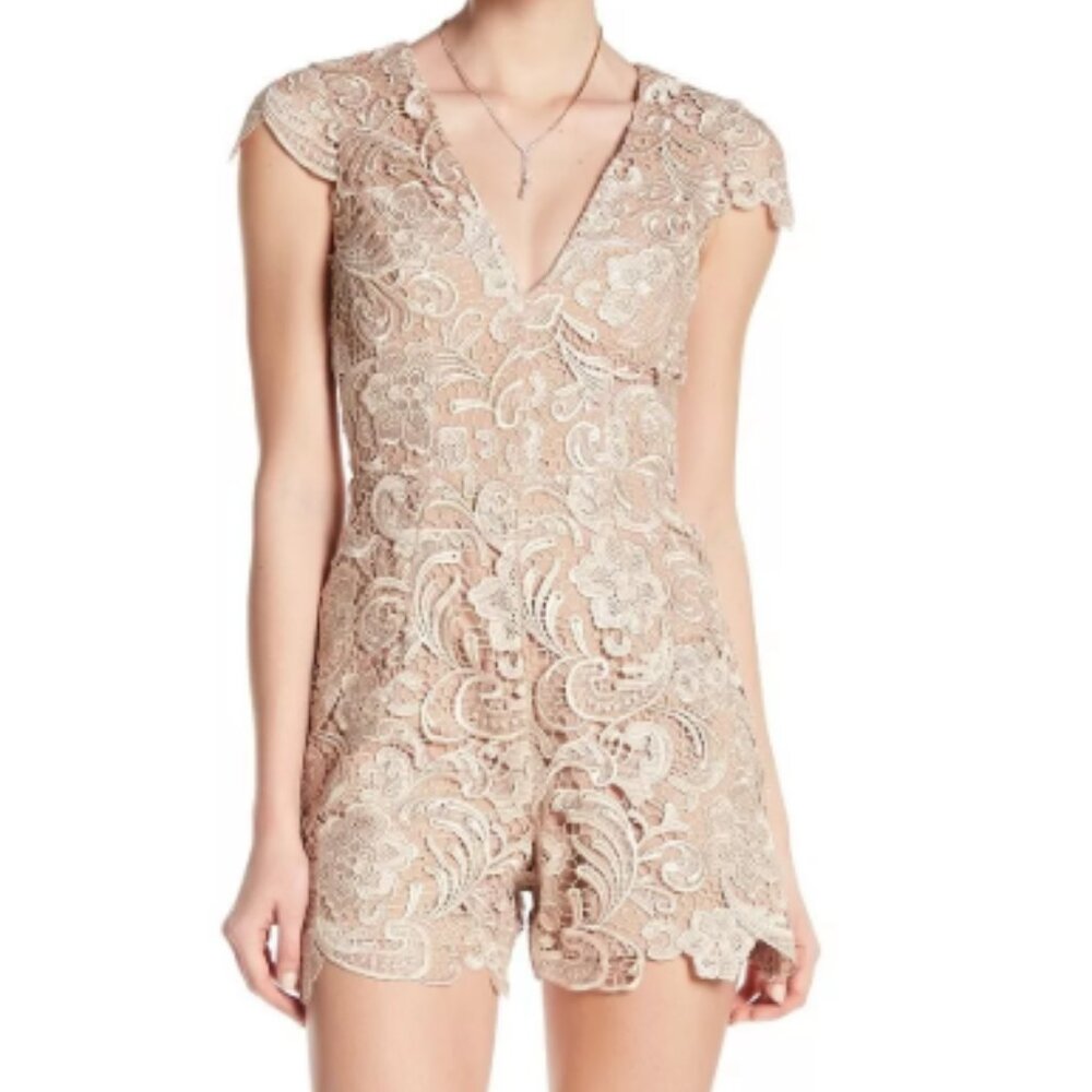 Dress the Population Juliette Plunge Lace Champagne Shorts Romper SZ M